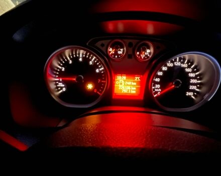 Серый Форд Фокус, объемом двигателя 1.6 л и пробегом 226 тыс. км за 2712 $, фото 6 на Automoto.ua