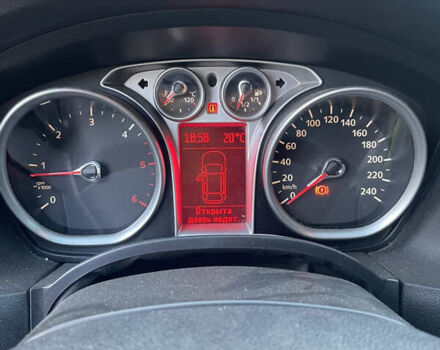 Серый Форд Фокус, объемом двигателя 1.6 л и пробегом 346 тыс. км за 5000 $, фото 6 на Automoto.ua