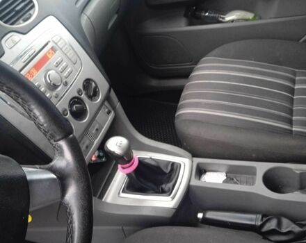 Серый Форд Фокус, объемом двигателя 1.6 л и пробегом 2 тыс. км за 5300 $, фото 4 на Automoto.ua