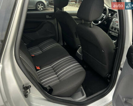 Сірий Форд Фокус, об'ємом двигуна 1.6 л та пробігом 165 тис. км за 6499 $, фото 73 на Automoto.ua