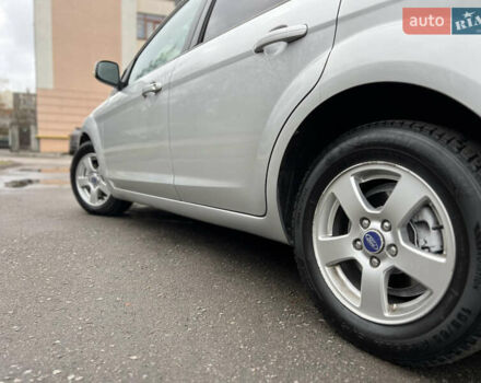 Серый Форд Фокус, объемом двигателя 1.6 л и пробегом 264 тыс. км за 4150 $, фото 9 на Automoto.ua