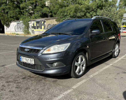 Серый Форд Фокус, объемом двигателя 1.6 л и пробегом 315 тыс. км за 5600 $, фото 2 на Automoto.ua