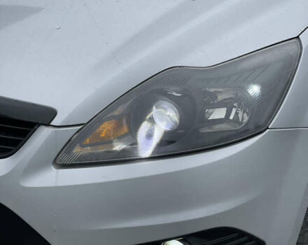 Серый Форд Фокус, объемом двигателя 1.6 л и пробегом 315 тыс. км за 4650 $, фото 13 на Automoto.ua