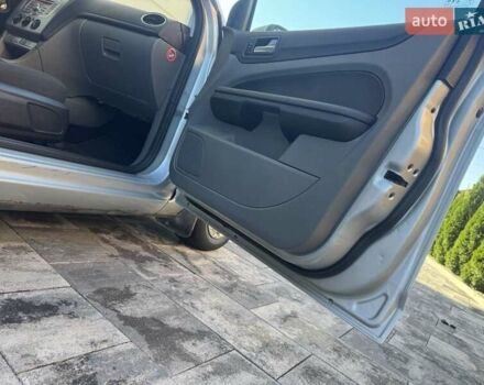 Серый Форд Фокус, объемом двигателя 1.6 л и пробегом 199 тыс. км за 4950 $, фото 37 на Automoto.ua
