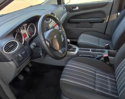 Серый Форд Фокус, объемом двигателя 1.6 л и пробегом 218 тыс. км за 2300 $, фото 7 на Automoto.ua