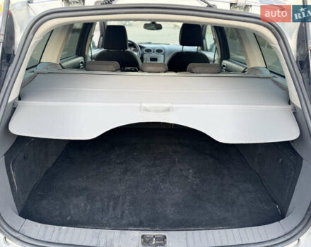 Серый Форд Фокус, объемом двигателя 1.6 л и пробегом 230 тыс. км за 4599 $, фото 36 на Automoto.ua