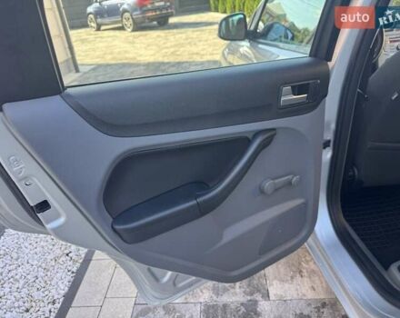 Серый Форд Фокус, объемом двигателя 1.6 л и пробегом 199 тыс. км за 4950 $, фото 26 на Automoto.ua