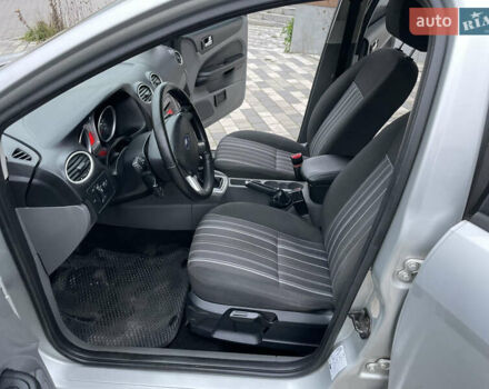 Серый Форд Фокус, объемом двигателя 1.56 л и пробегом 294 тыс. км за 5299 $, фото 20 на Automoto.ua