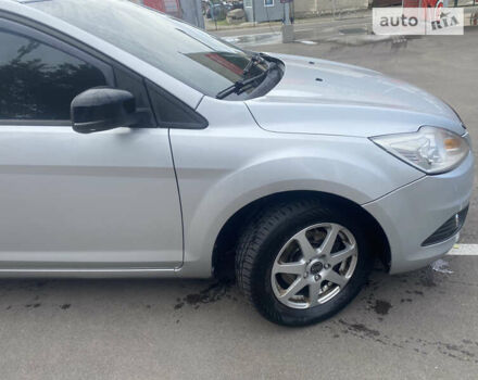 Сірий Форд Фокус, об'ємом двигуна 1.6 л та пробігом 320 тис. км за 4125 $, фото 9 на Automoto.ua