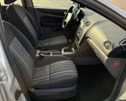 Серый Форд Фокус, объемом двигателя 1.56 л и пробегом 222 тыс. км за 5200 $, фото 14 на Automoto.ua