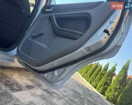 Серый Форд Фокус, объемом двигателя 1.6 л и пробегом 199 тыс. км за 4950 $, фото 38 на Automoto.ua