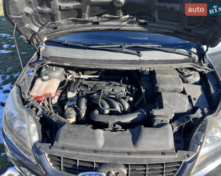 Серый Форд Фокус, объемом двигателя 1.6 л и пробегом 300 тыс. км за 5400 $, фото 20 на Automoto.ua