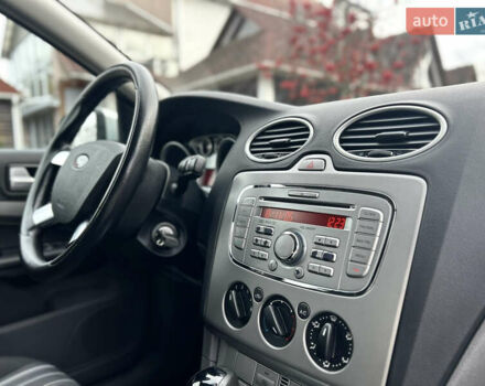 Сірий Форд Фокус, об'ємом двигуна 1.6 л та пробігом 165 тис. км за 6499 $, фото 57 на Automoto.ua