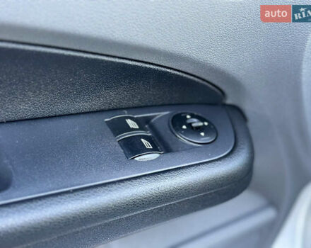 Серый Форд Фокус, объемом двигателя 1.6 л и пробегом 210 тыс. км за 5200 $, фото 53 на Automoto.ua