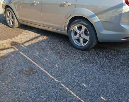 Форд Фокус 2008 в Черкассах на Automoto.ua Серый Форд Фокус, объемом двигателя 1.6 л и пробегом 233 тыс. км за 5500 $, фото 6 на Automoto.ua