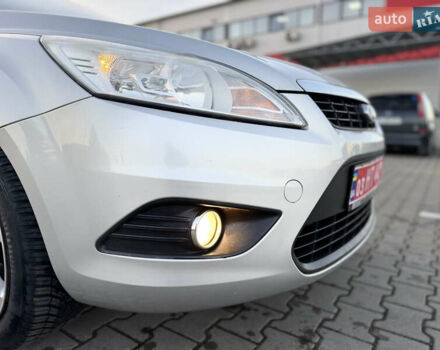 Серый Форд Фокус, объемом двигателя 1.6 л и пробегом 230 тыс. км за 4599 $, фото 13 на Automoto.ua