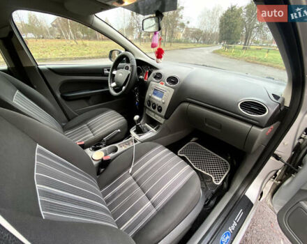 Серый Форд Фокус, объемом двигателя 1.56 л и пробегом 312 тыс. км за 5800 $, фото 24 на Automoto.ua