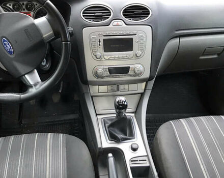 Серый Форд Фокус, объемом двигателя 1.6 л и пробегом 263 тыс. км за 5200 $, фото 24 на Automoto.ua