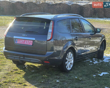 Серый Форд Фокус, объемом двигателя 1.6 л и пробегом 300 тыс. км за 5400 $, фото 3 на Automoto.ua