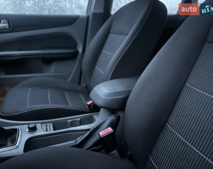 Сірий Форд Фокус, об'ємом двигуна 1.6 л та пробігом 231 тис. км за 5900 $, фото 24 на Automoto.ua