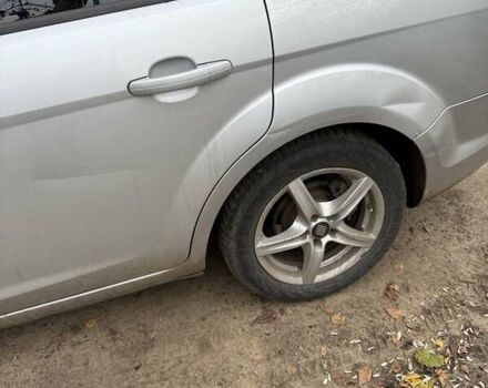 Серый Форд Фокус, объемом двигателя 1.8 л и пробегом 280 тыс. км за 4000 $, фото 2 на Automoto.ua