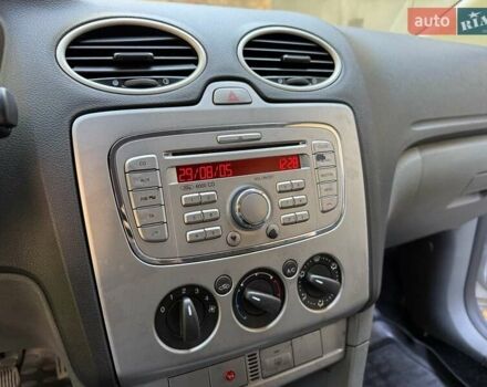 Сірий Форд Фокус, об'ємом двигуна 1.75 л та пробігом 226 тис. км за 4500 $, фото 15 на Automoto.ua