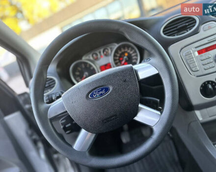 Серый Форд Фокус, объемом двигателя 1.6 л и пробегом 210 тыс. км за 5200 $, фото 50 на Automoto.ua