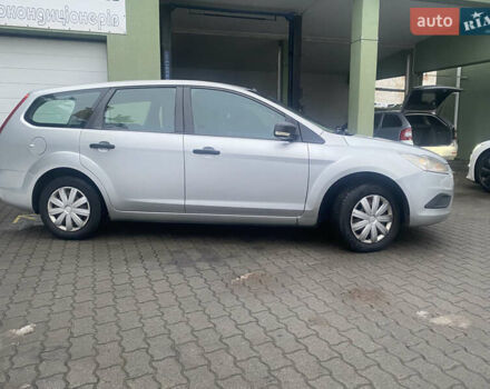 Серый Форд Фокус, объемом двигателя 1.6 л и пробегом 228 тыс. км за 4650 $, фото 7 на Automoto.ua