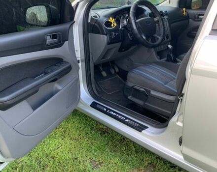 Серый Форд Фокус, объемом двигателя 1.6 л и пробегом 217 тыс. км за 5000 $, фото 2 на Automoto.ua