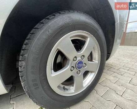 Серый Форд Фокус, объемом двигателя 1.6 л и пробегом 264 тыс. км за 3900 $, фото 30 на Automoto.ua