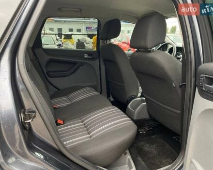 Серый Форд Фокус, объемом двигателя 1.56 л и пробегом 330 тыс. км за 5890 $, фото 31 на Automoto.ua