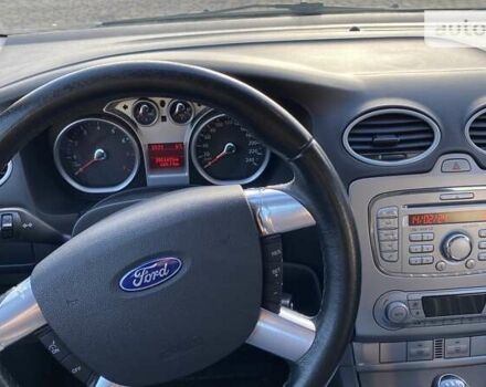 Сірий Форд Фокус, об'ємом двигуна 1.6 л та пробігом 220 тис. км за 6000 $, фото 17 на Automoto.ua