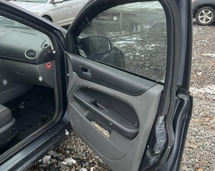 Серый Форд Фокус, объемом двигателя 1.6 л и пробегом 360 тыс. км за 4700 $, фото 17 на Automoto.ua