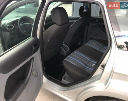 Форд Фокус 2008 у Рівному на Automoto.ua Сірий Форд Фокус, об'ємом двигуна 1.6 л та пробігом 223 тис. км за 5600 $, фото 29 на Automoto.ua