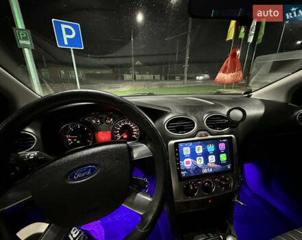 Серый Форд Фокус, объемом двигателя 1.8 л и пробегом 235 тыс. км за 5900 $, фото 11 на Automoto.ua