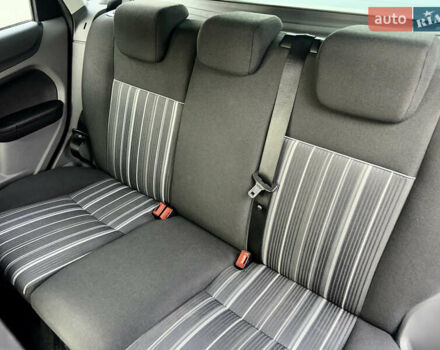 Сірий Форд Фокус, об'ємом двигуна 1.6 л та пробігом 165 тис. км за 6499 $, фото 78 на Automoto.ua