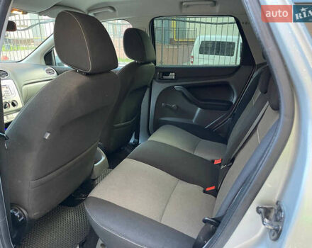 Серый Форд Фокус, объемом двигателя 1.6 л и пробегом 264 тыс. км за 3900 $, фото 24 на Automoto.ua