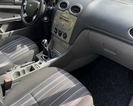 Сірий Форд Фокус, об'ємом двигуна 1.6 л та пробігом 168 тис. км за 5500 $, фото 6 на Automoto.ua