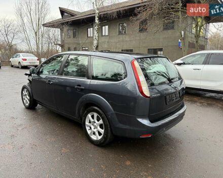 Серый Форд Фокус, объемом двигателя 1.6 л и пробегом 224 тыс. км за 4200 $, фото 5 на Automoto.ua