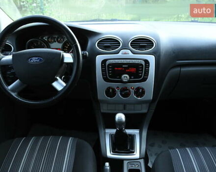 Форд Фокус 2009 в Бердичеве на Automoto.ua Серый Форд Фокус, объемом двигателя 1.6 л и пробегом 306 тыс. км за 4900 $, фото 25 на Automoto.ua