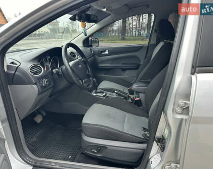 Серый Форд Фокус, объемом двигателя 2 л и пробегом 165 тыс. км за 7300 $, фото 30 на Automoto.ua