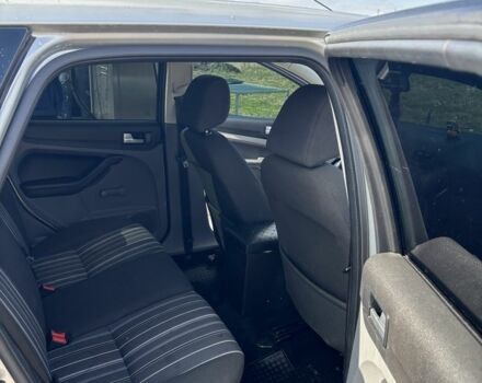 Серый Форд Фокус, объемом двигателя 1.6 л и пробегом 280 тыс. км за 4650 $, фото 2 на Automoto.ua