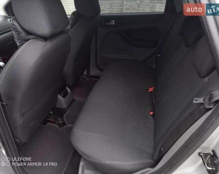 Серый Форд Фокус, объемом двигателя 1.6 л и пробегом 299 тыс. км за 5200 $, фото 7 на Automoto.ua