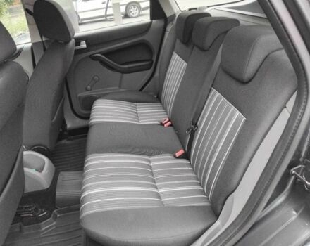Форд Фокус 2009 у Самборе на Automoto.ua Сірий Форд Фокус, об'ємом двигуна 1.6 л та пробігом 235 тис. км за 5800 $, фото 9 на Automoto.ua