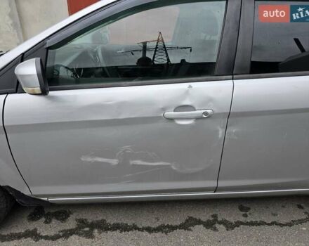 Форд Фокус 2009 у Тернополі на Automoto.ua Сірий Форд Фокус, об'ємом двигуна 1.8 л та пробігом 286 тис. км за 4200 $, фото 16 на Automoto.ua