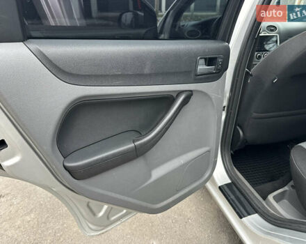 Серый Форд Фокус, объемом двигателя 2 л и пробегом 165 тыс. км за 7300 $, фото 34 на Automoto.ua