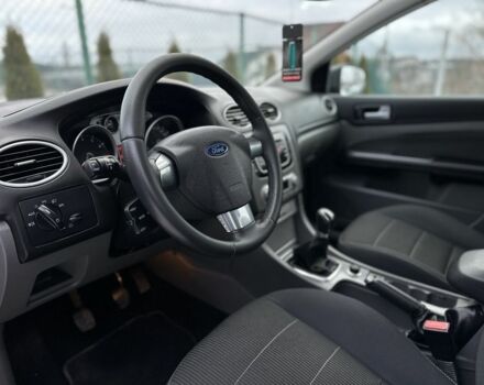 Сірий Форд Фокус, об'ємом двигуна 1.8 л та пробігом 207 тис. км за 6500 $, фото 5 на Automoto.ua