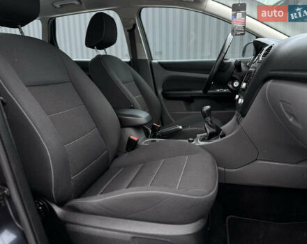 Сірий Форд Фокус, об'ємом двигуна 1.8 л та пробігом 207 тис. км за 6500 $, фото 39 на Automoto.ua