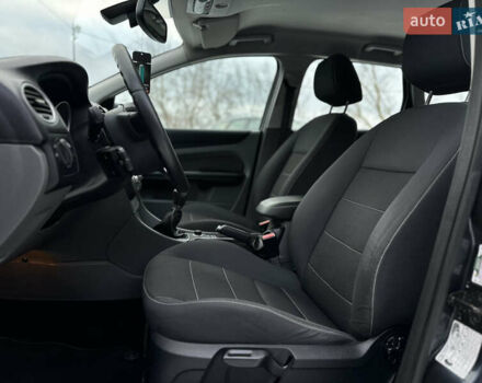 Сірий Форд Фокус, об'ємом двигуна 1.8 л та пробігом 207 тис. км за 6500 $, фото 21 на Automoto.ua