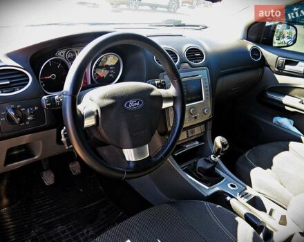 Серый Форд Фокус, объемом двигателя 2 л и пробегом 267 тыс. км за 6950 $, фото 4 на Automoto.ua